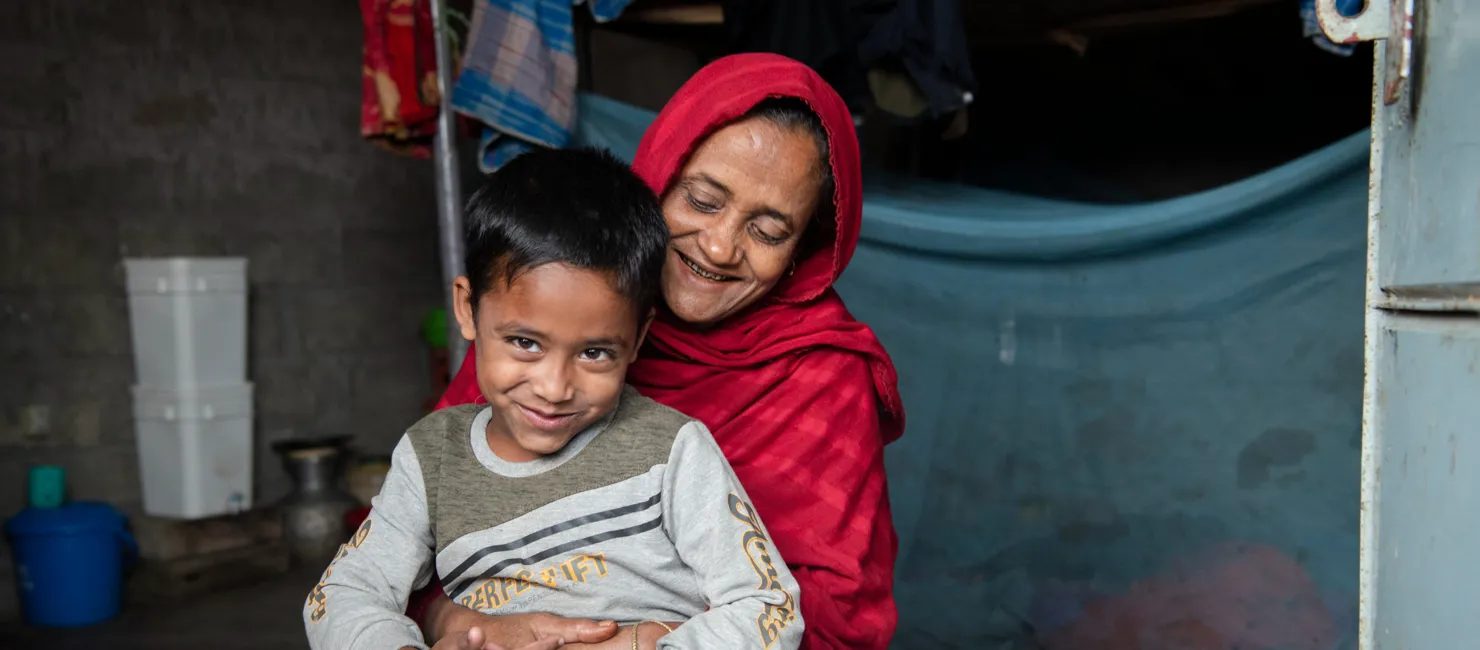 Bangladesh_Rohingya-Mother-And-Child-Min