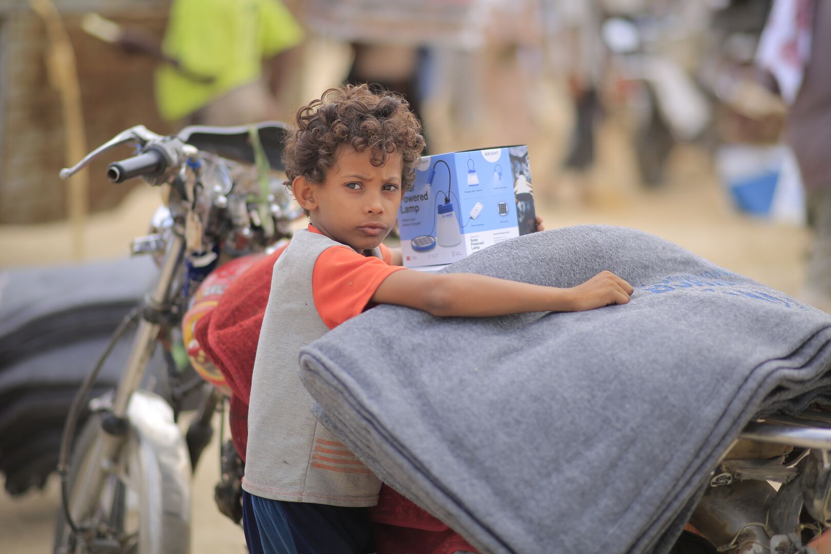 Yemen_non-food-item-kits-distribution-for-a-family