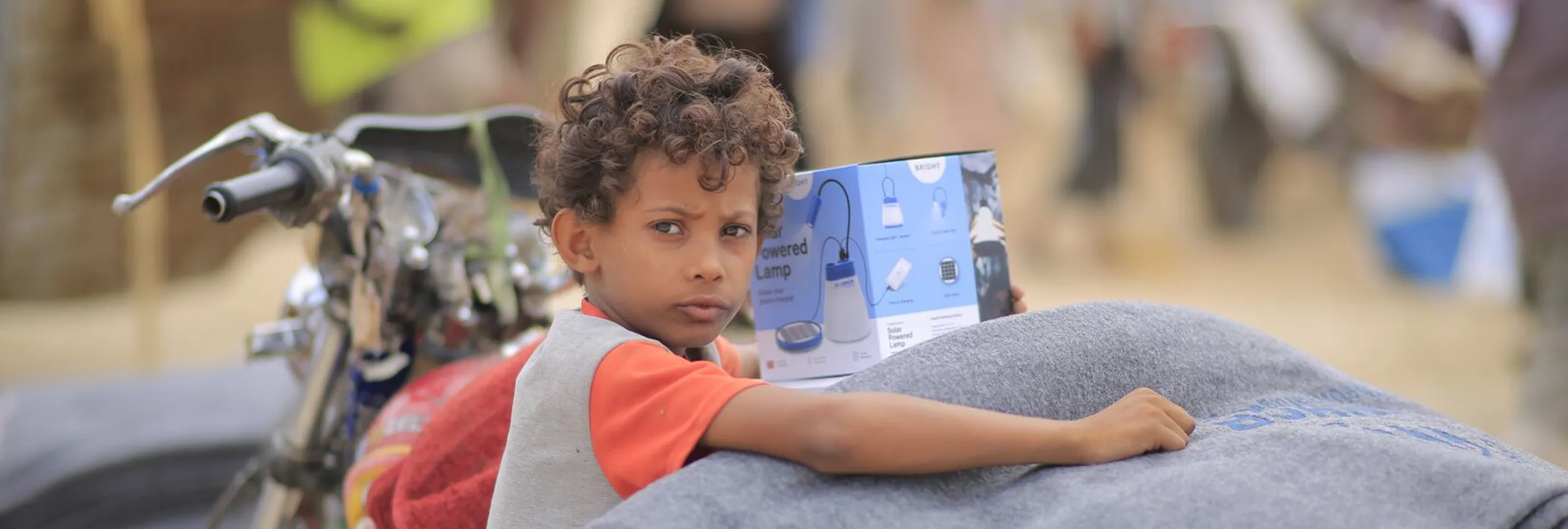 Yemen_non-food-item-kits-distribution-for-a-family