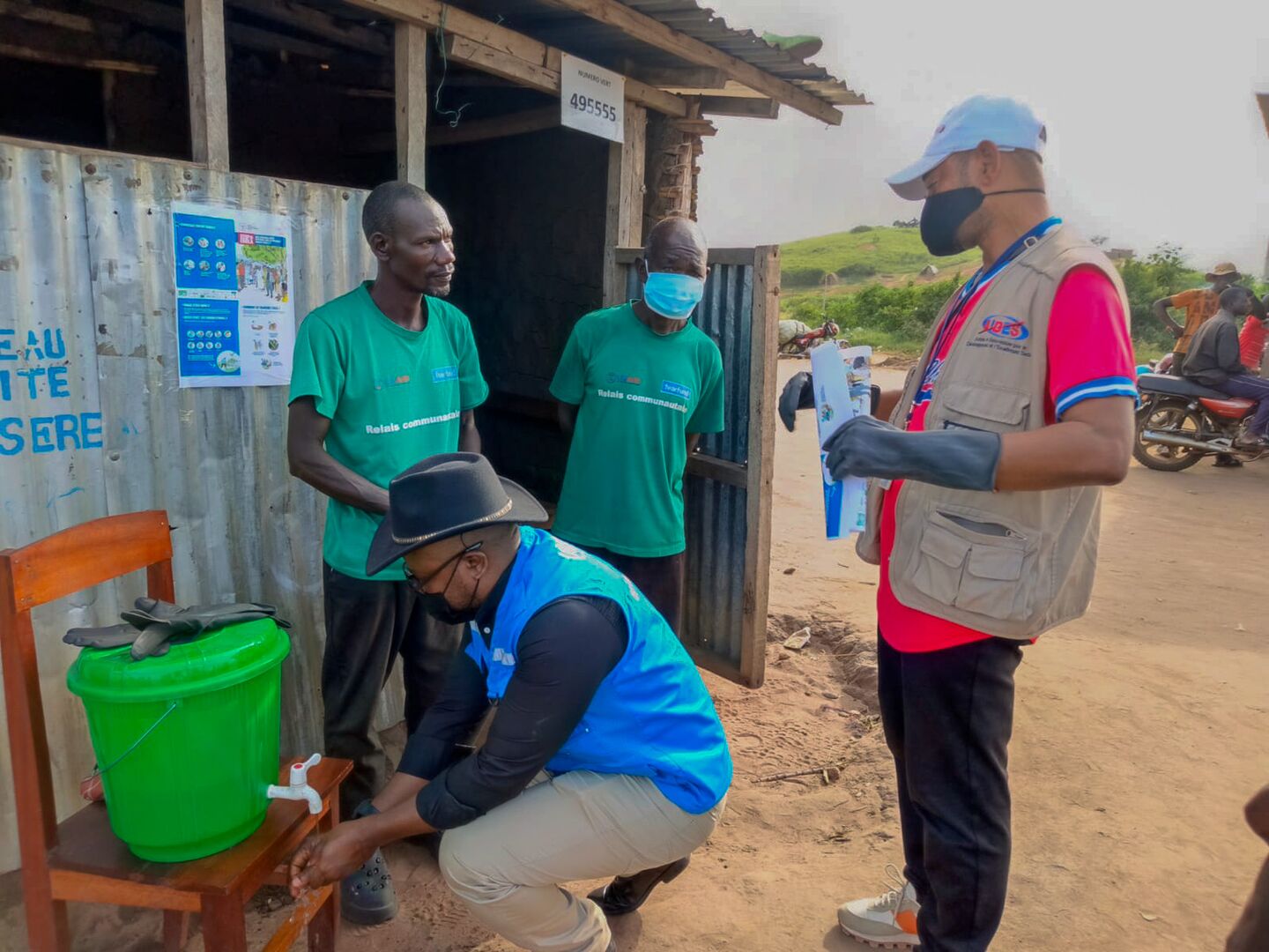 Website-Democratic Republic of Congo. UNHCR teams are fighting Ebola through prevention and sensitization activities in IDP sites (1).jpg